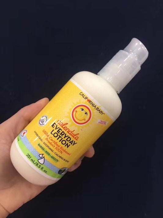 California baby calendula lotion 251ML has skin improving function and anti-inflammatory function to help relieve inflammation and itching caused by eczema, poison ivy, chickenpox and insect bites,