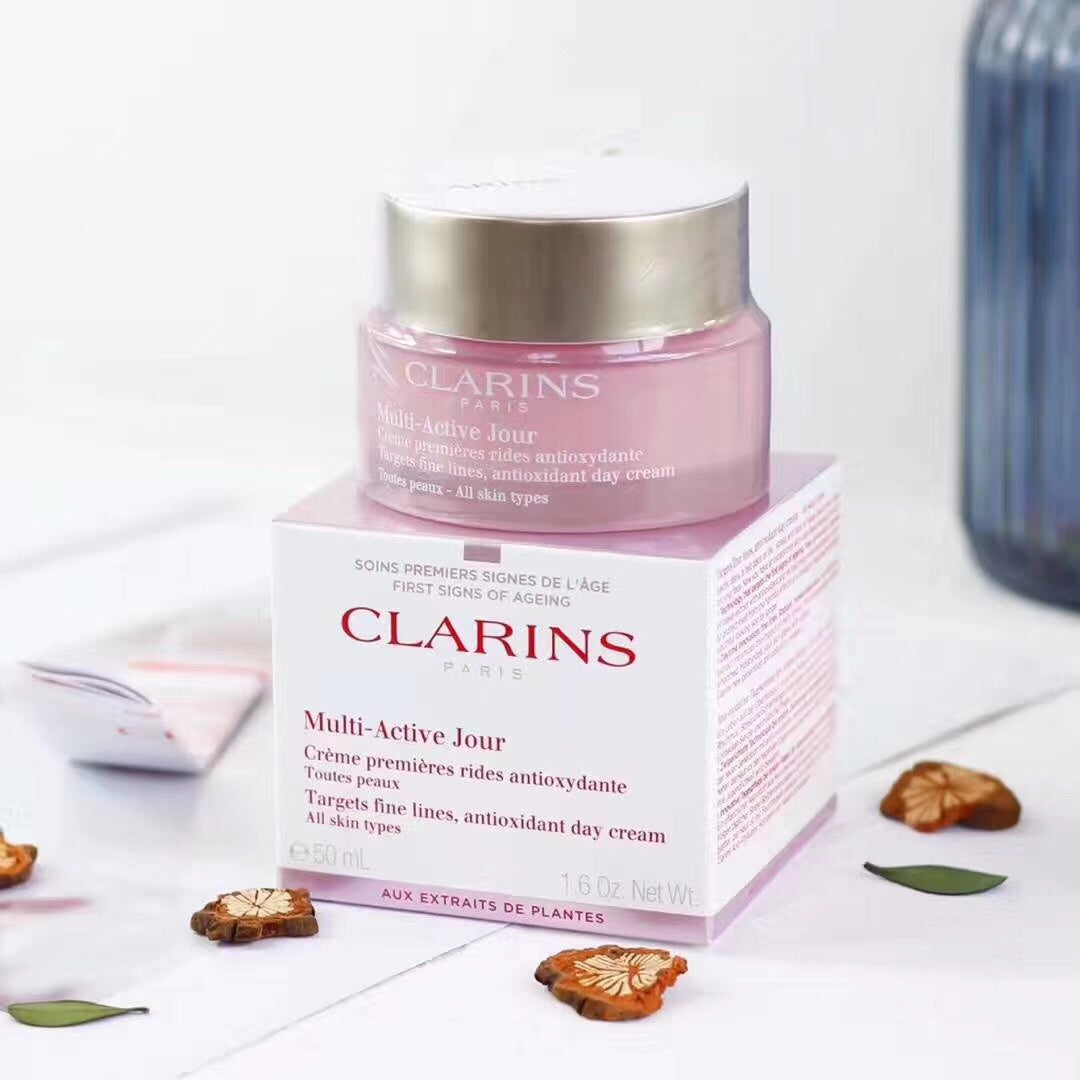 法国   Clarins娇韵诗   多元赋活日霜50ml 阻止皮肤出现显著老化迹象，比如细纹、皱纹、皮肤暗淡无光